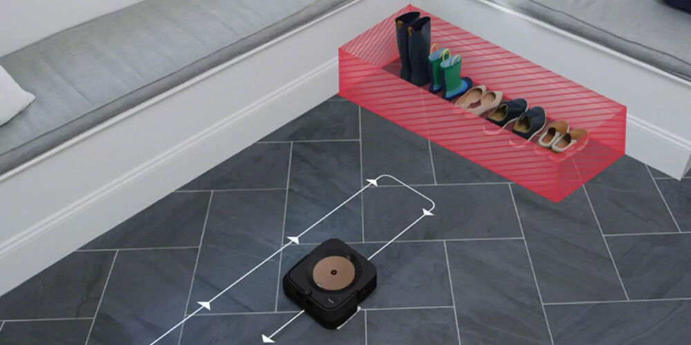 Un Roomba® évitant des chaussures
